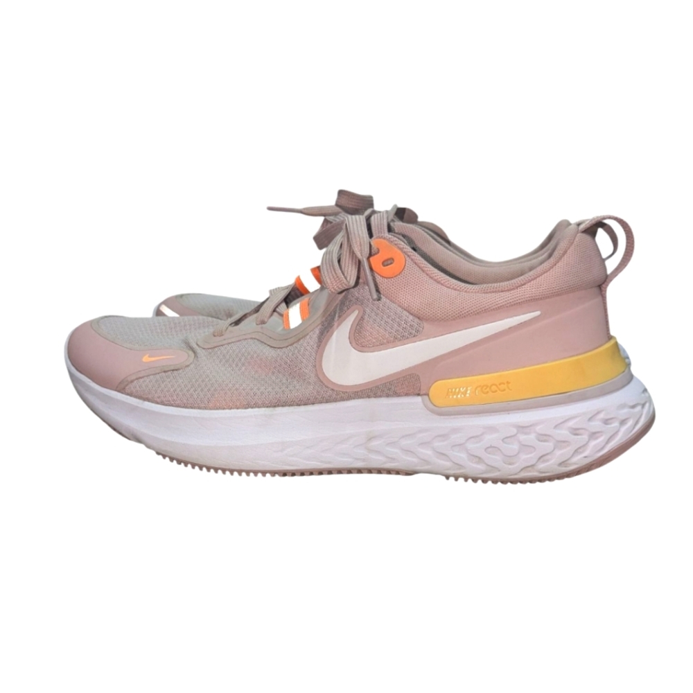 Women's Nike React Miler Athletic Shoe - US Shoe Size 10 Pink, Gently Used